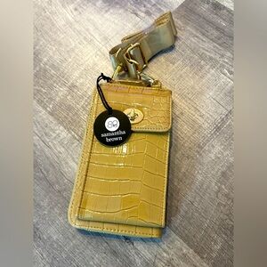 Samantha Brown Croc-Embossed Beige Crossbody Wallet - NWT